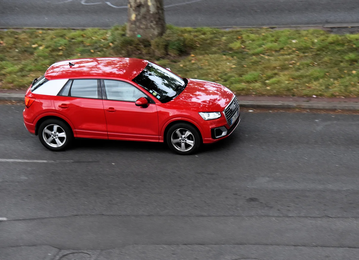 アウディ Q2 1.0 TFSI の外観